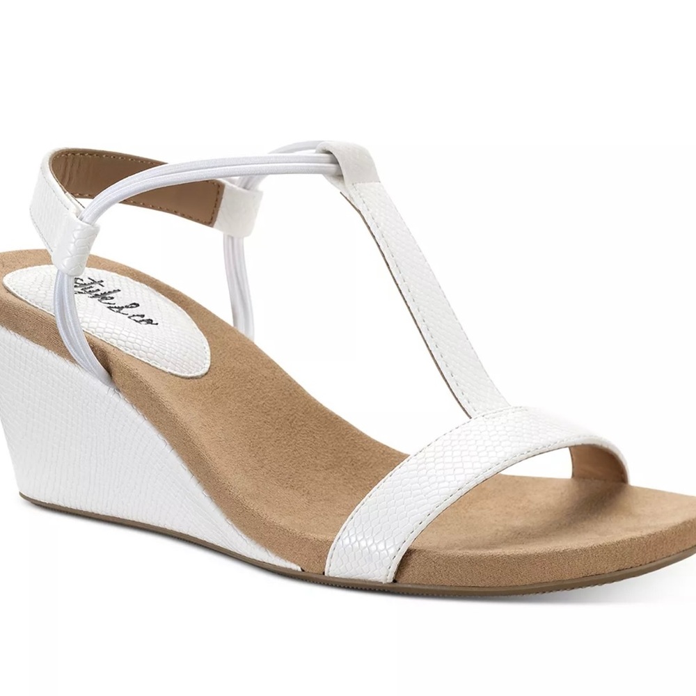 White Snake Sandal like new with suede top sole